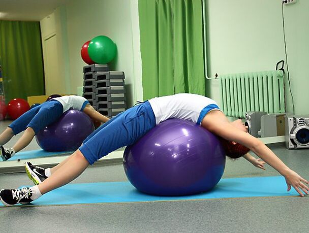 Exercises on fitball for the treatment of osteochondrosis